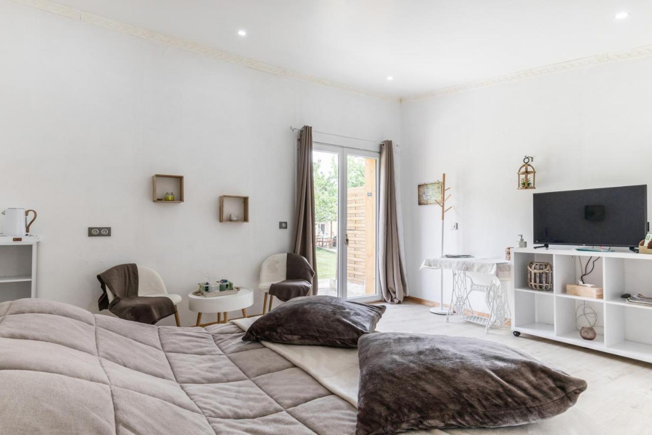 Domaine Mon Doux Reve Bed & Breakfast Terrasson-Lavilledieu Exterior photo